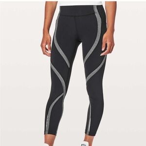 Lululemon Wild Twist 7/8 Tight Black Size 6